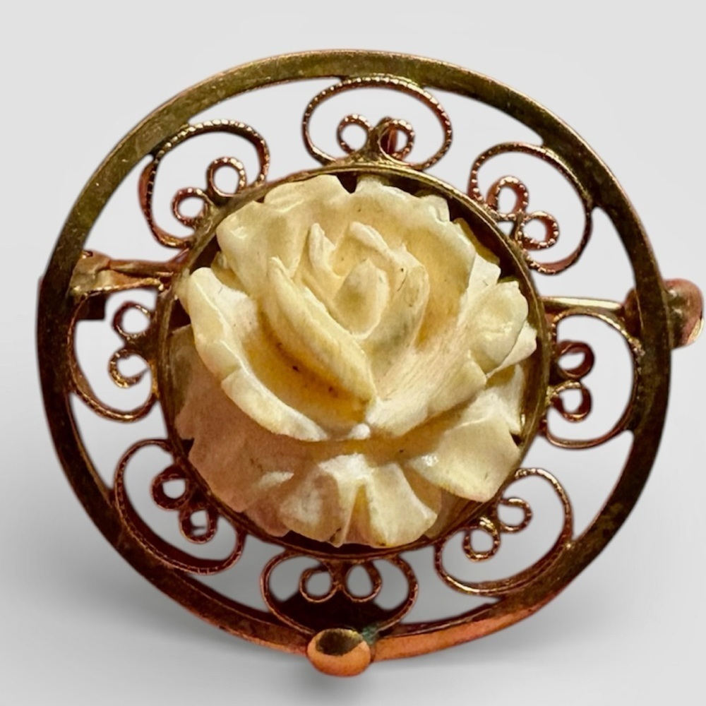 Vintage Catamore Carved Rose Brooch 12K Gold Filled Filigree Circle - Picture 1 of 6
